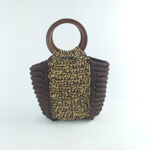 Akorfa (Medium)