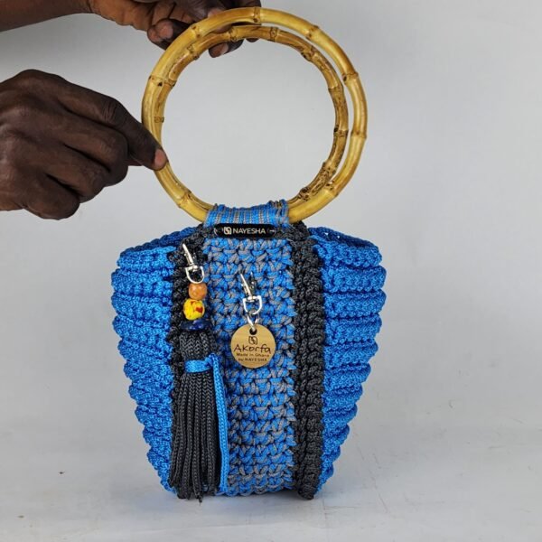 Akorfa (Medium)