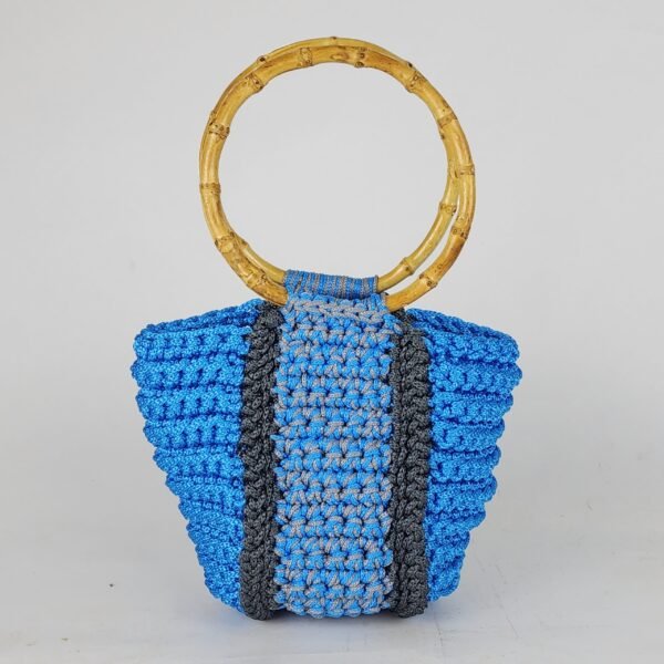 Akorfa (Medium)