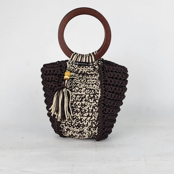 Akorfa (Medium)