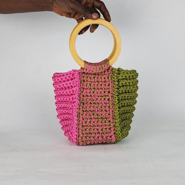 Akorfa (Medium)