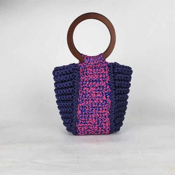 Akorfa (Medium)