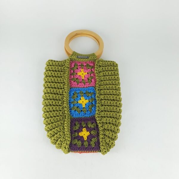 Akorfa (Medium)