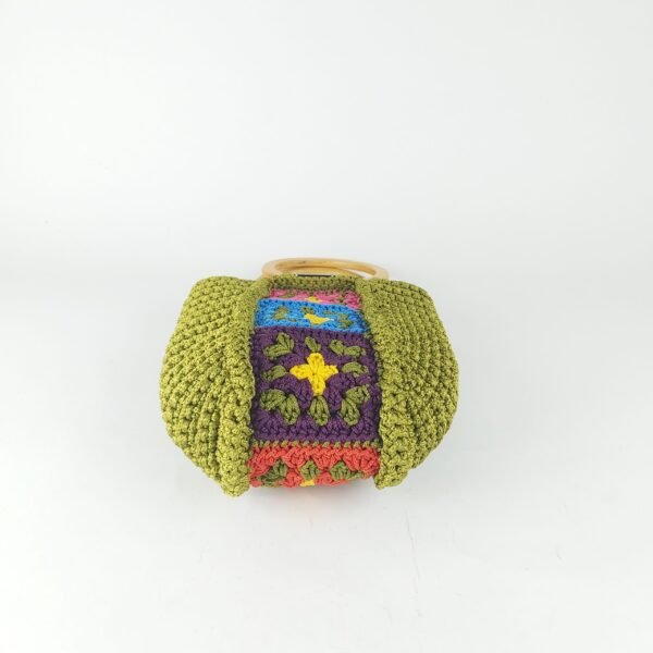 Akorfa (Medium)