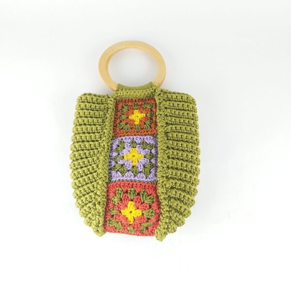 Akorfa (Medium)
