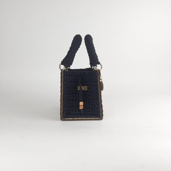 Daafua (small rectangle)