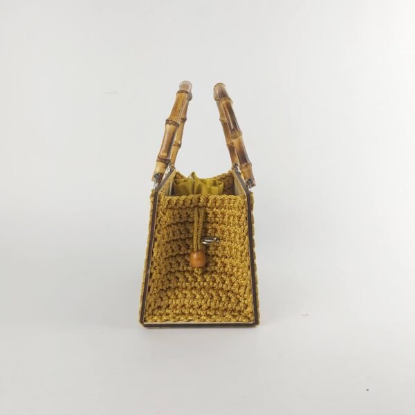 Daafua (Medium square)