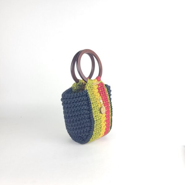 Akorfa (Medium)