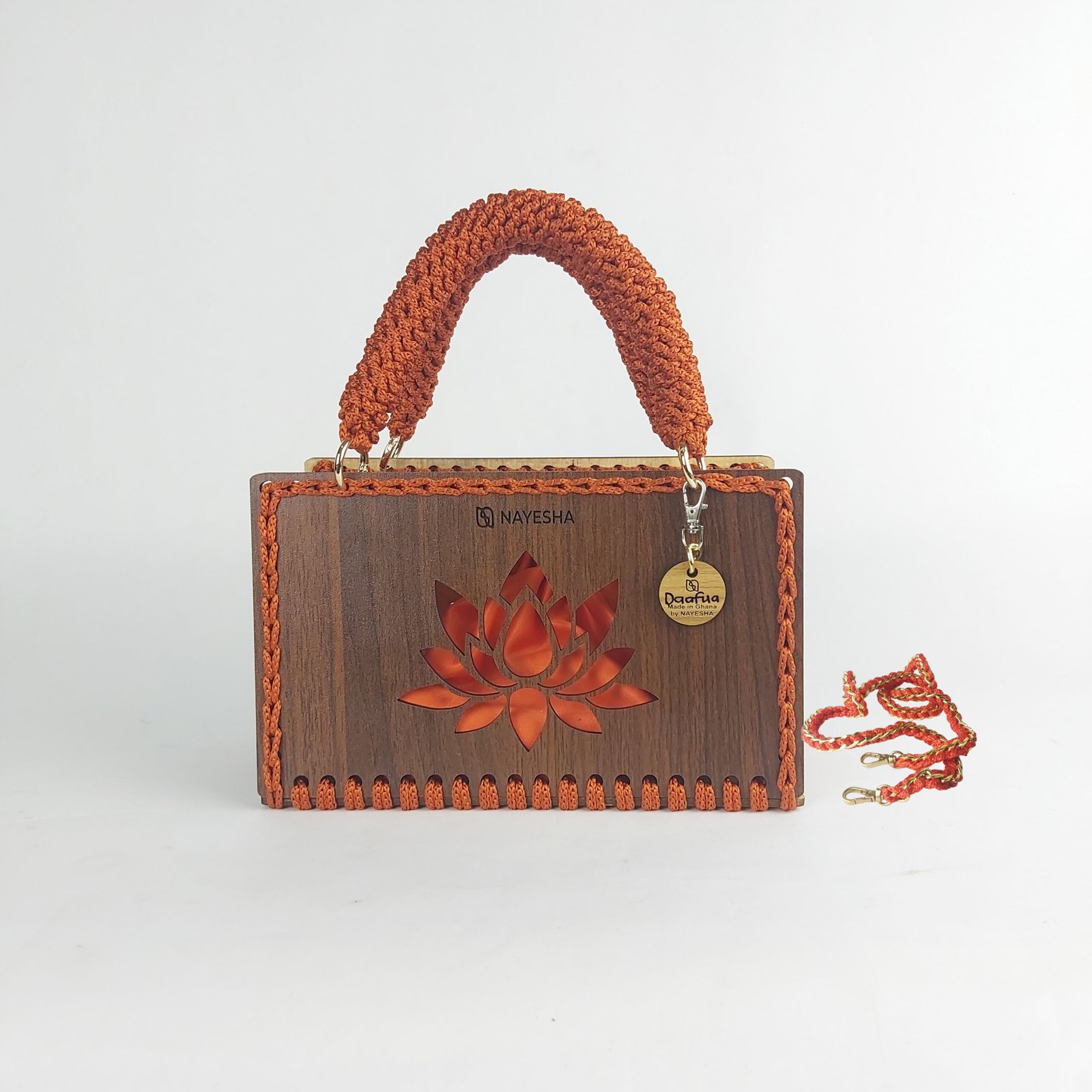 Daafua medium-wood plain plate crochet handbag