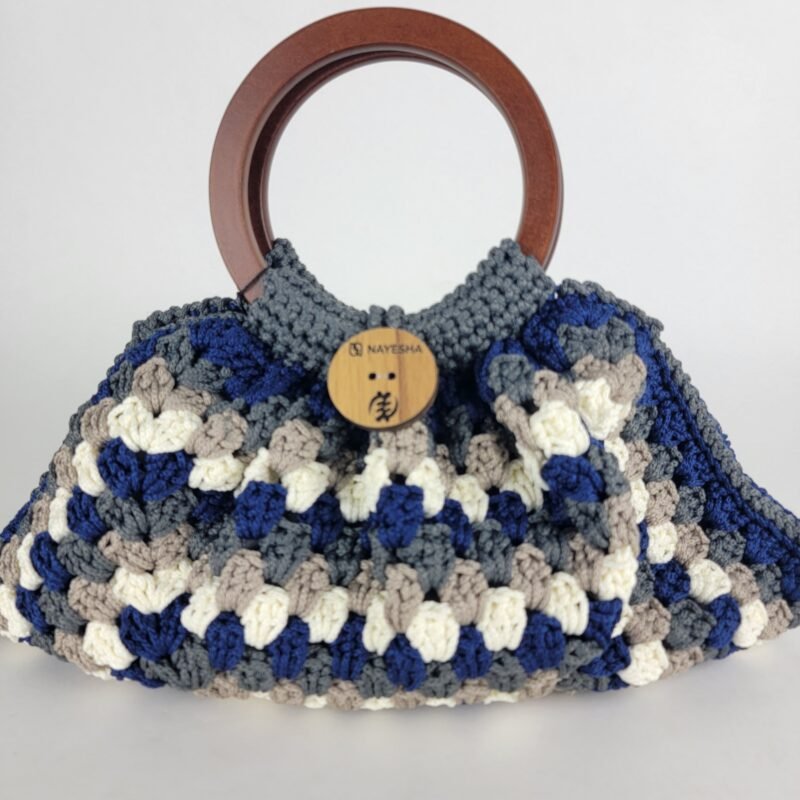 Nakwor medium crochet handbag