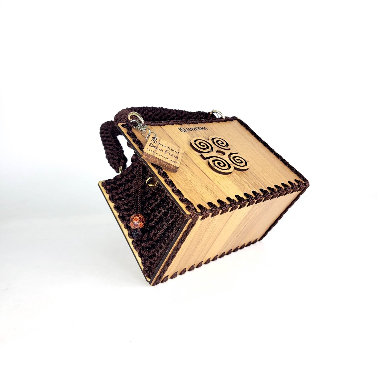 Daafua small-designed wooden plate crochet handbag