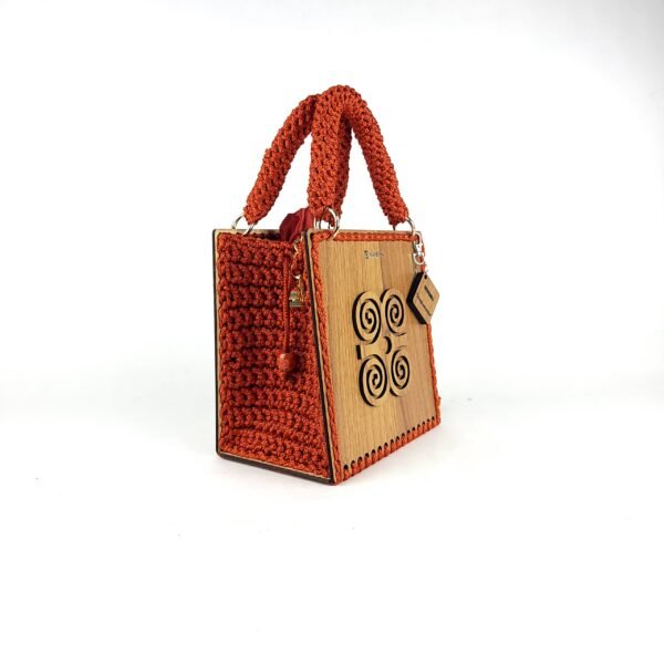 Daafua (Medium square)
