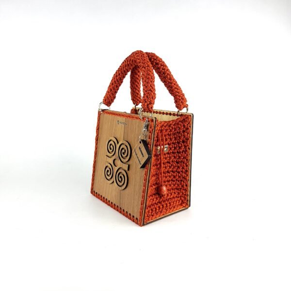Daafua (Medium square)
