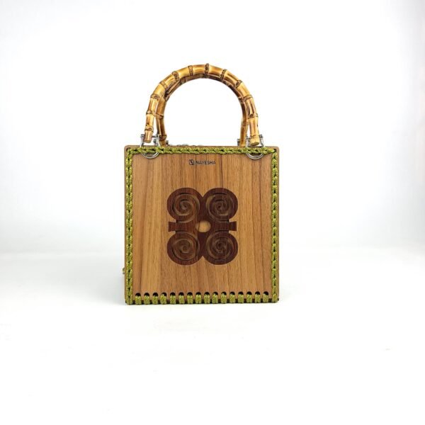 Daafua (Medium square)