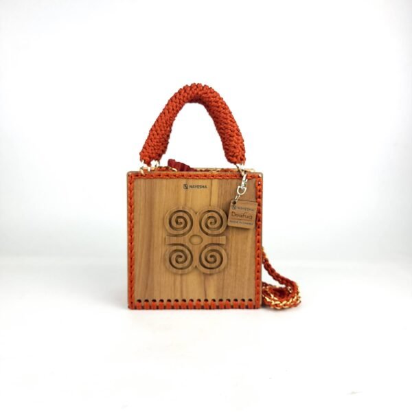 Daafua (Medium square)