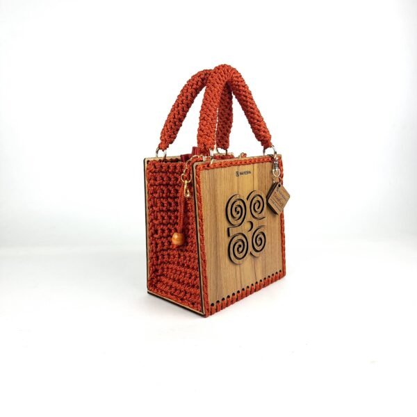 Daafua (Medium square)