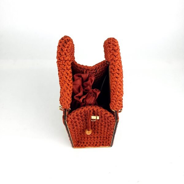 Daafua (Medium square)