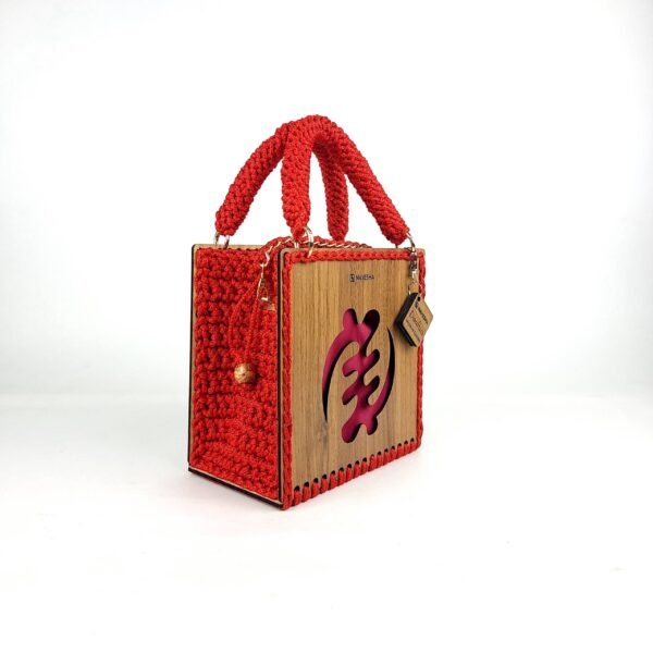 Daafua (Medium square)