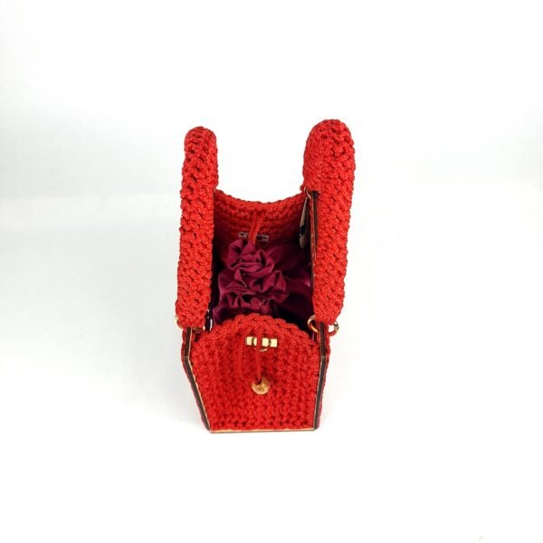 Daafua (Medium square)