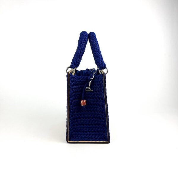 Daafua (Medium square)