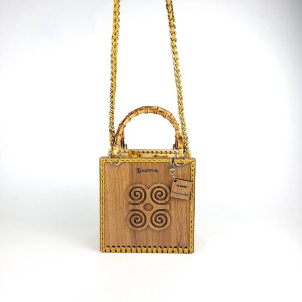 Daafua (Medium square)