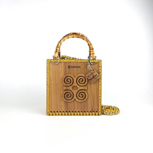 Daafua (Medium square)