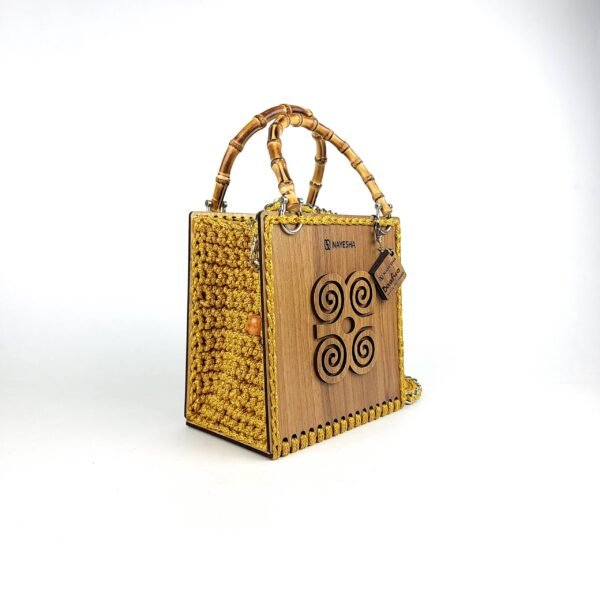 Daafua (Medium square)