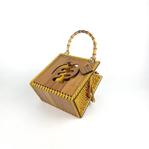 Daafua (Medium square)