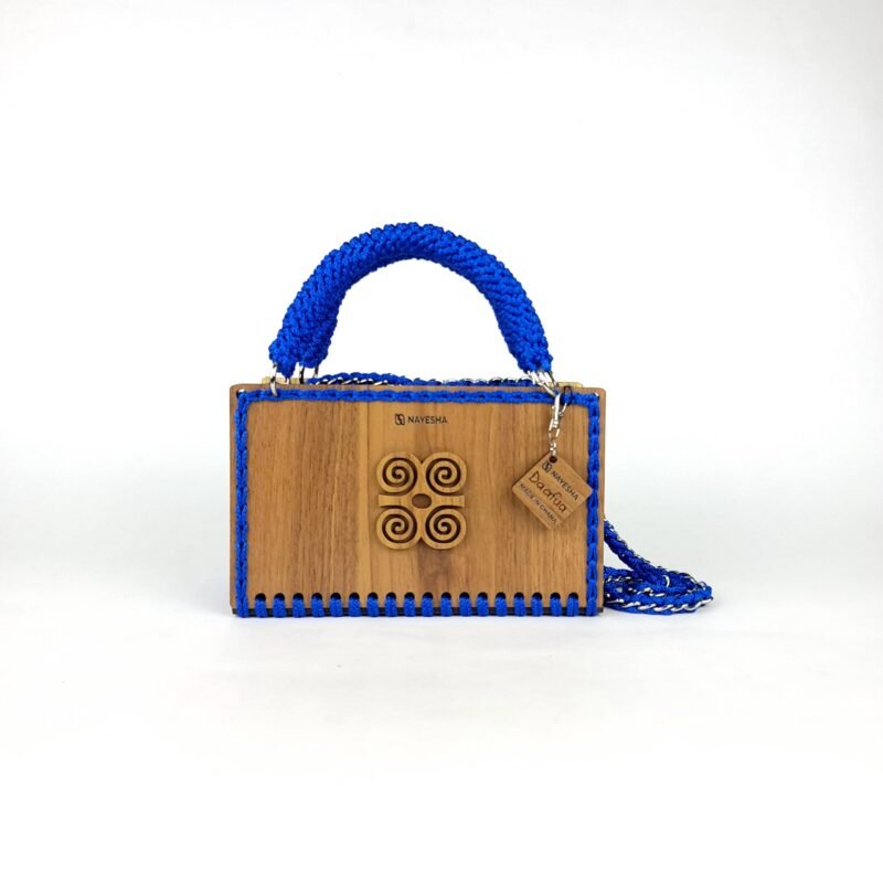 Daafua medium-wood plain plate crochet handbag