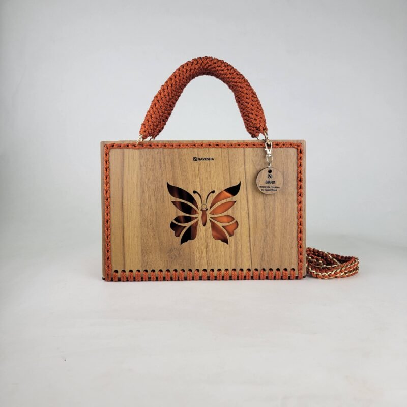 Daafua large-wood carved plate crochet handbag