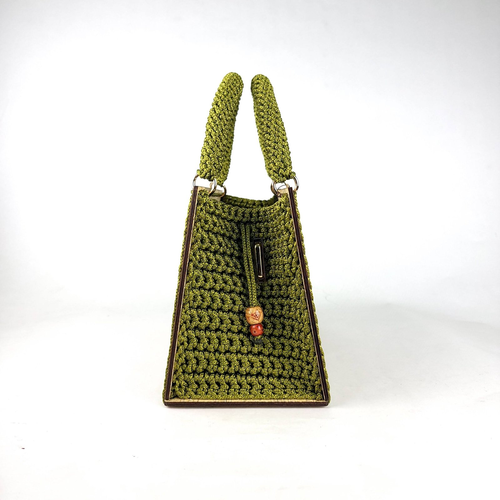 Daafua large-wood carved plate crochet handbag