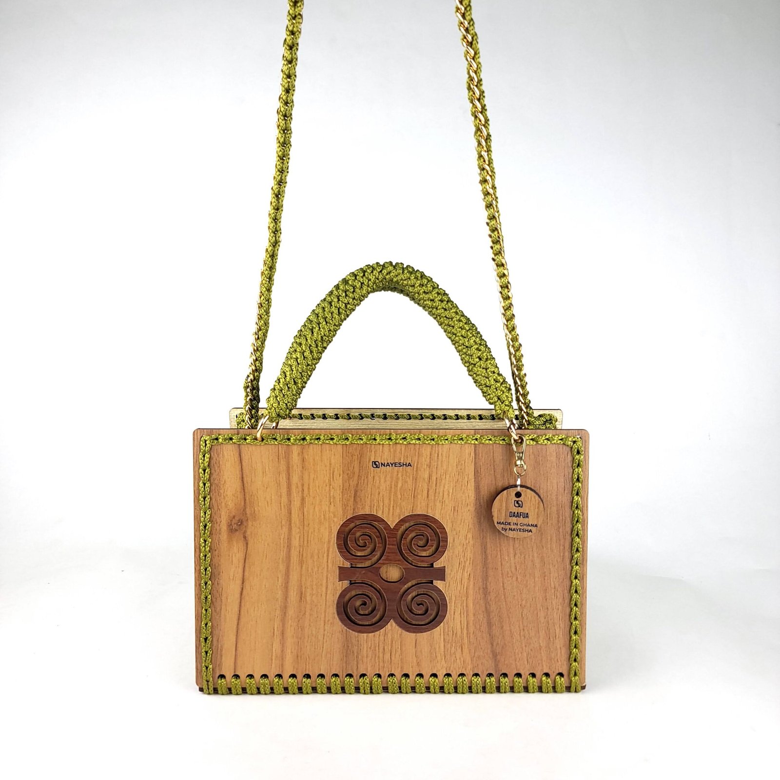 Daafua large-wood carved plate crochet handbag