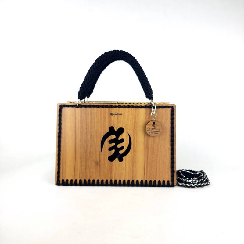 Daafua large-wood carved plate crochet handbag