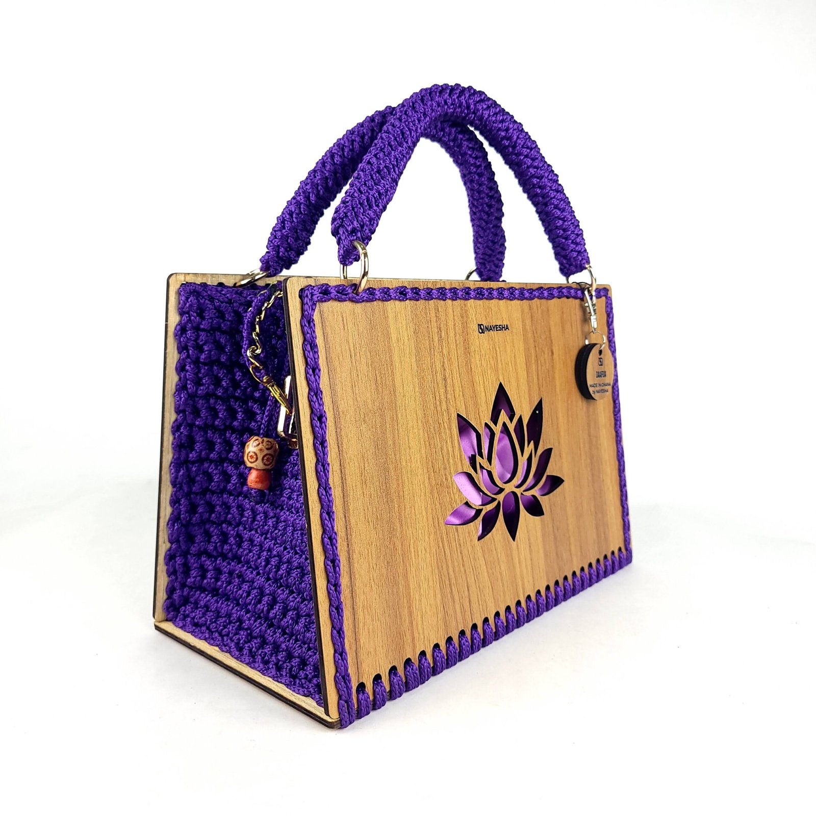 Daafua large-wood carved plate crochet handbag