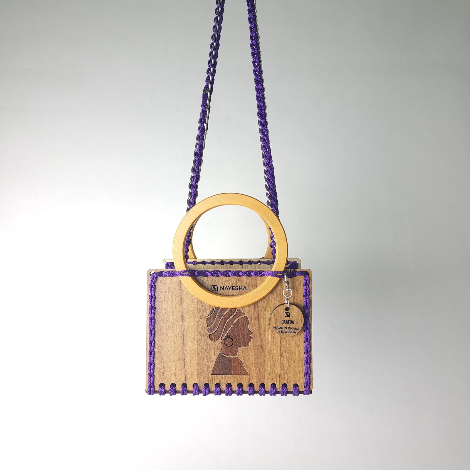 Daafua small-wood carved plate crochet handbag