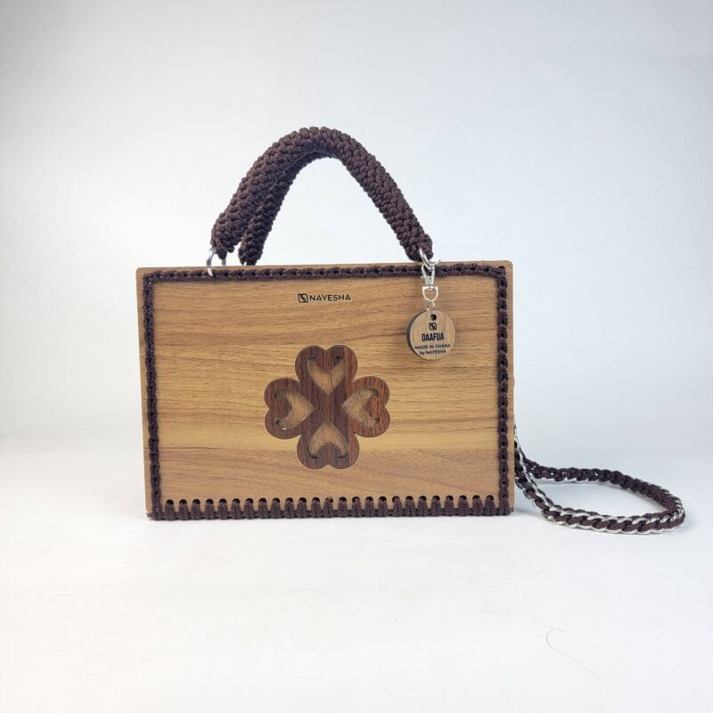 Daafua large-wood carved plate crochet handbag