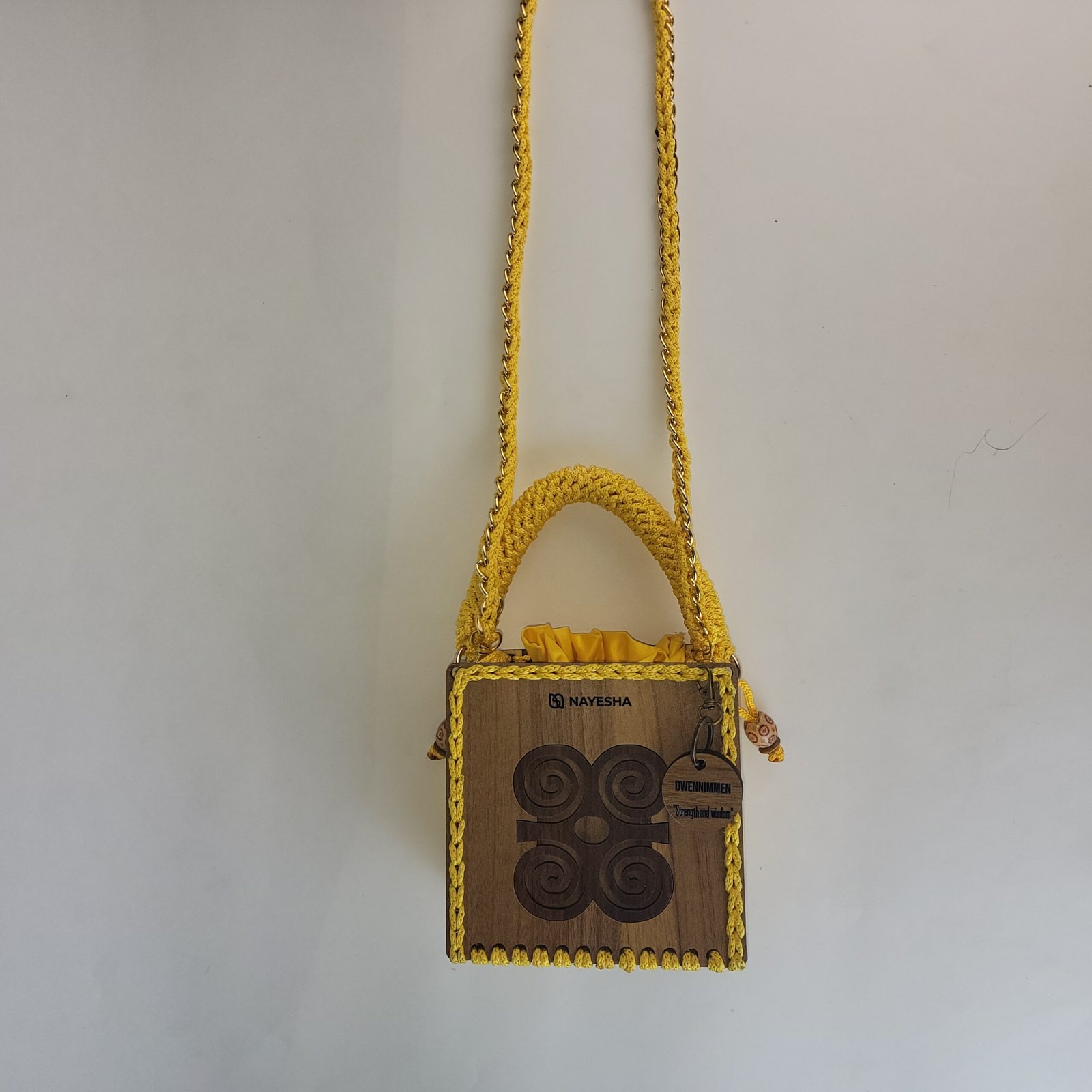 Daafua mini-wood carved plate crochet handbag