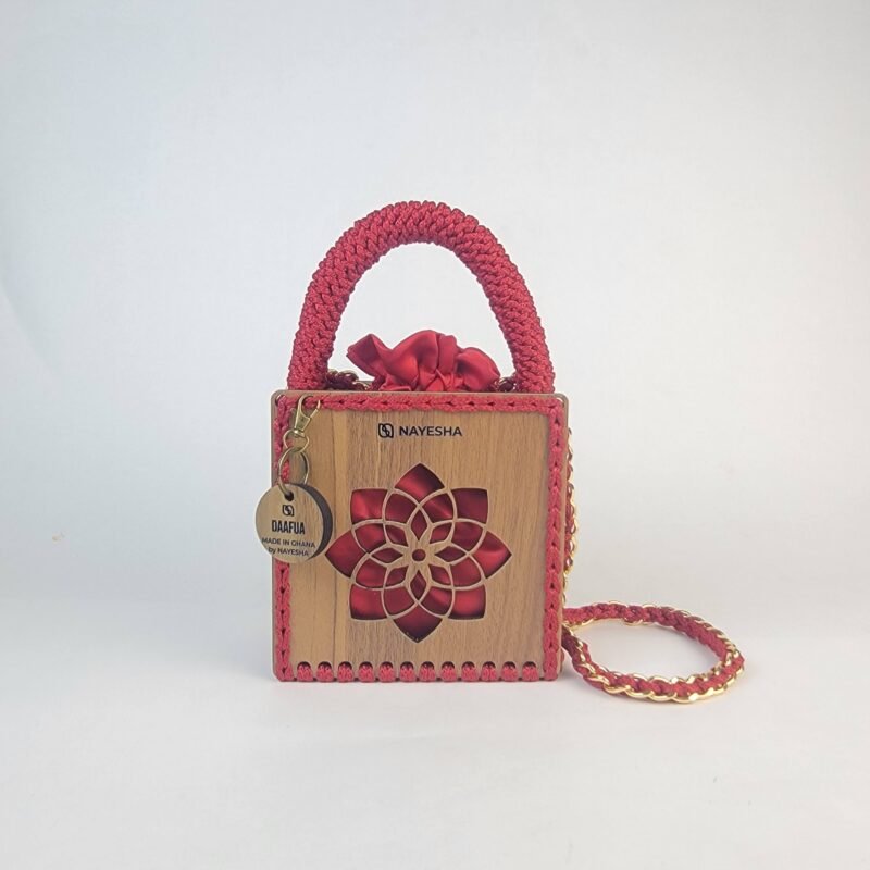Daafua mini-wood carved plate crochet handbag