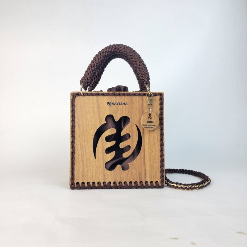 Daafua medium-designed wooden plate crochet handbag