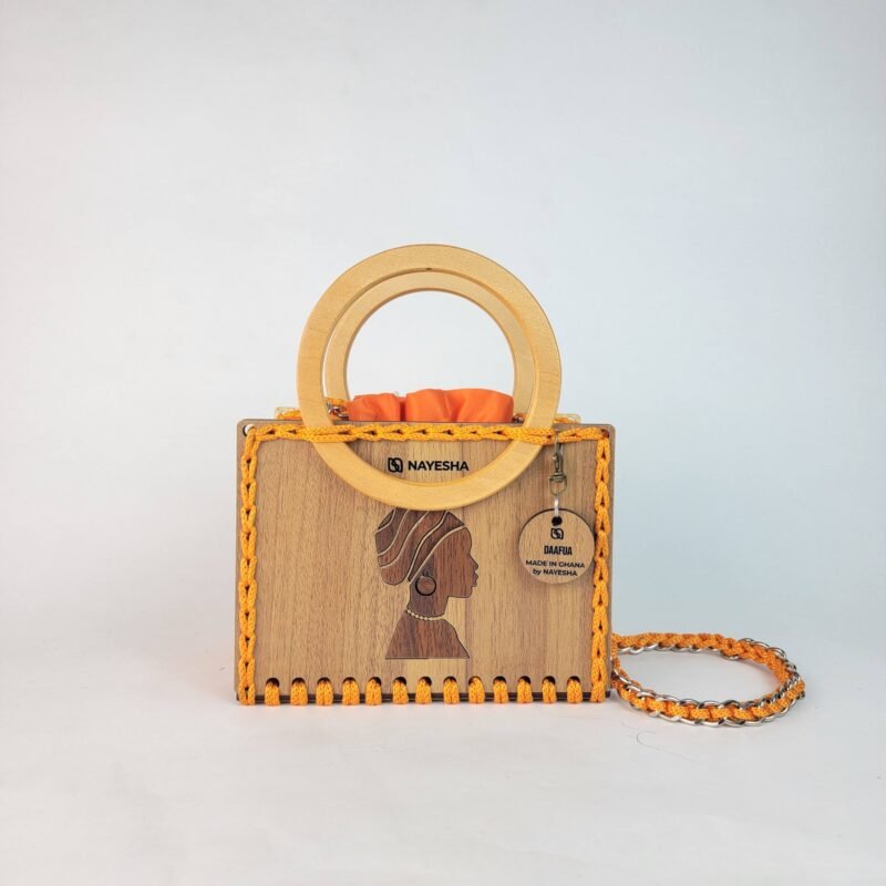 Daafua small-wood carved plate crochet handbag