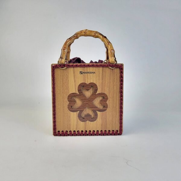 Daafua (Medium square)