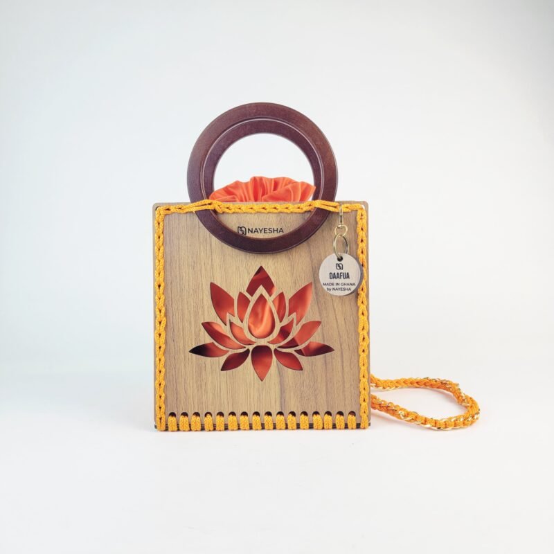Daafua medium-designed wooden plate crochet handbag