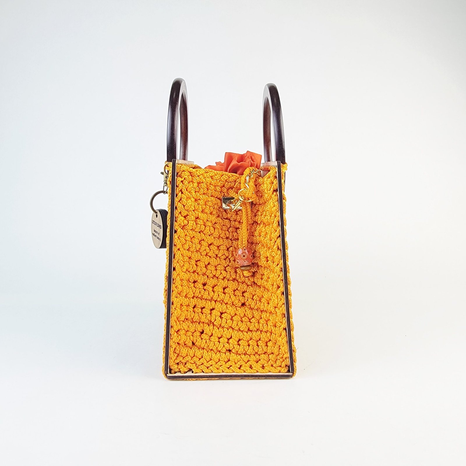 Daafua medium-designed wooden plate crochet handbag