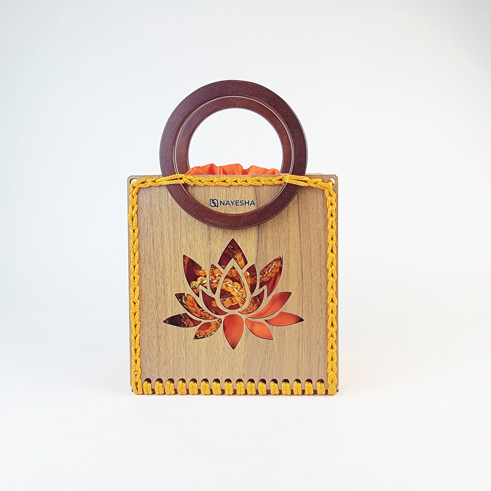Daafua medium-designed wooden plate crochet handbag