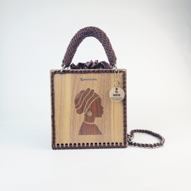 Daafua medium-wood carved plate crochet handbag