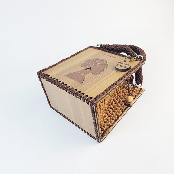 Daafua (Medium square)