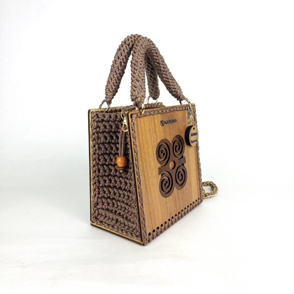Daafua (small square)