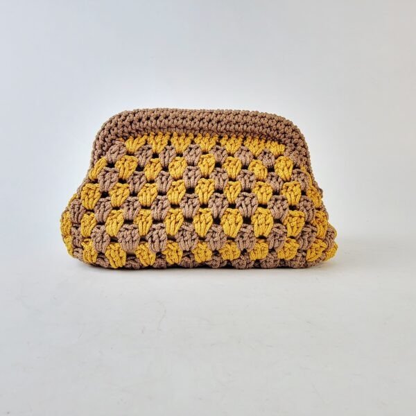20260317_091851 Naki Clutch (medium)