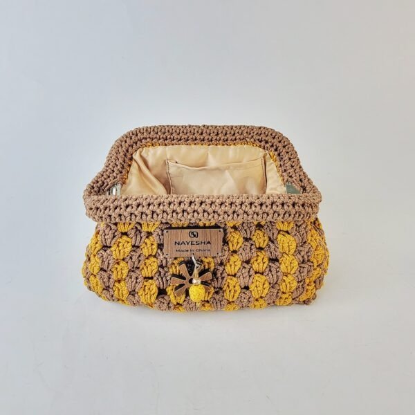 20260317_091952 Naki Clutch (medium)