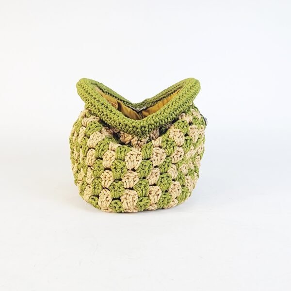 20260403_091135 Naki Clutch (medium)